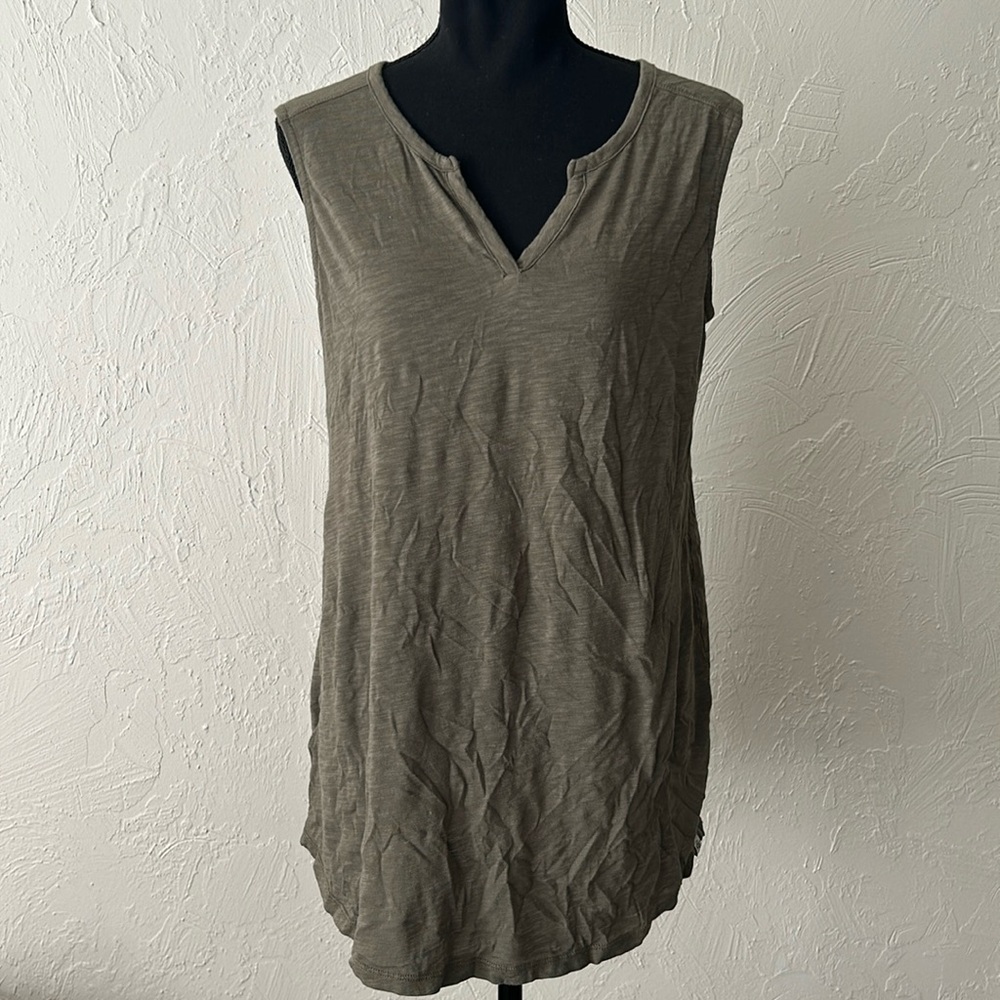 Eddie Bauer olive green v-neck tunic over sized tank